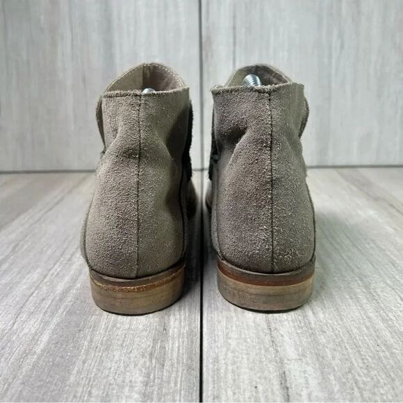 Free People Summit Taupe Suede Ankle Buckle Boots Booties Women’s Size 9 EUR 39 - Picture 7 of 10